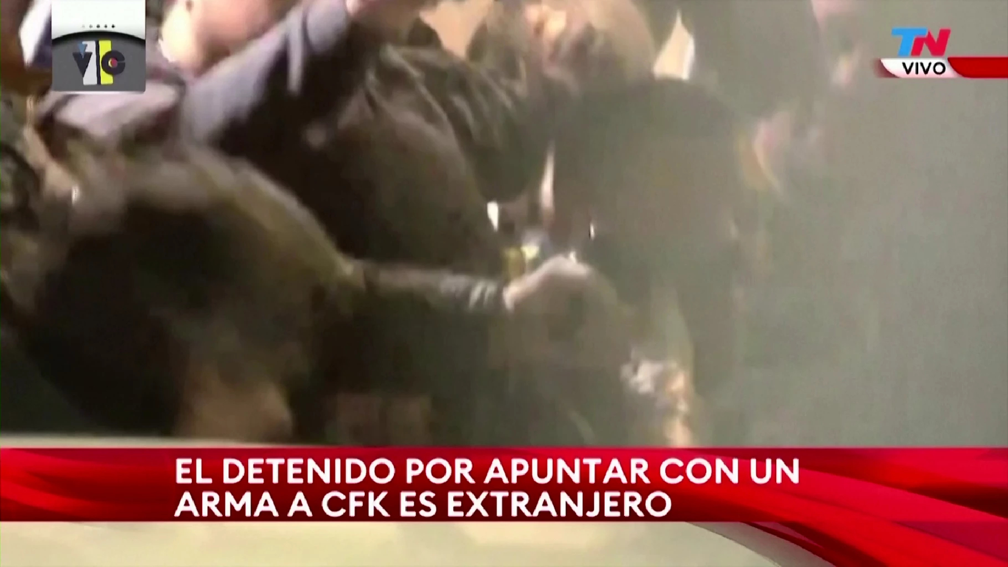Man points gun at Argentine Vice President Cristina Fernandez