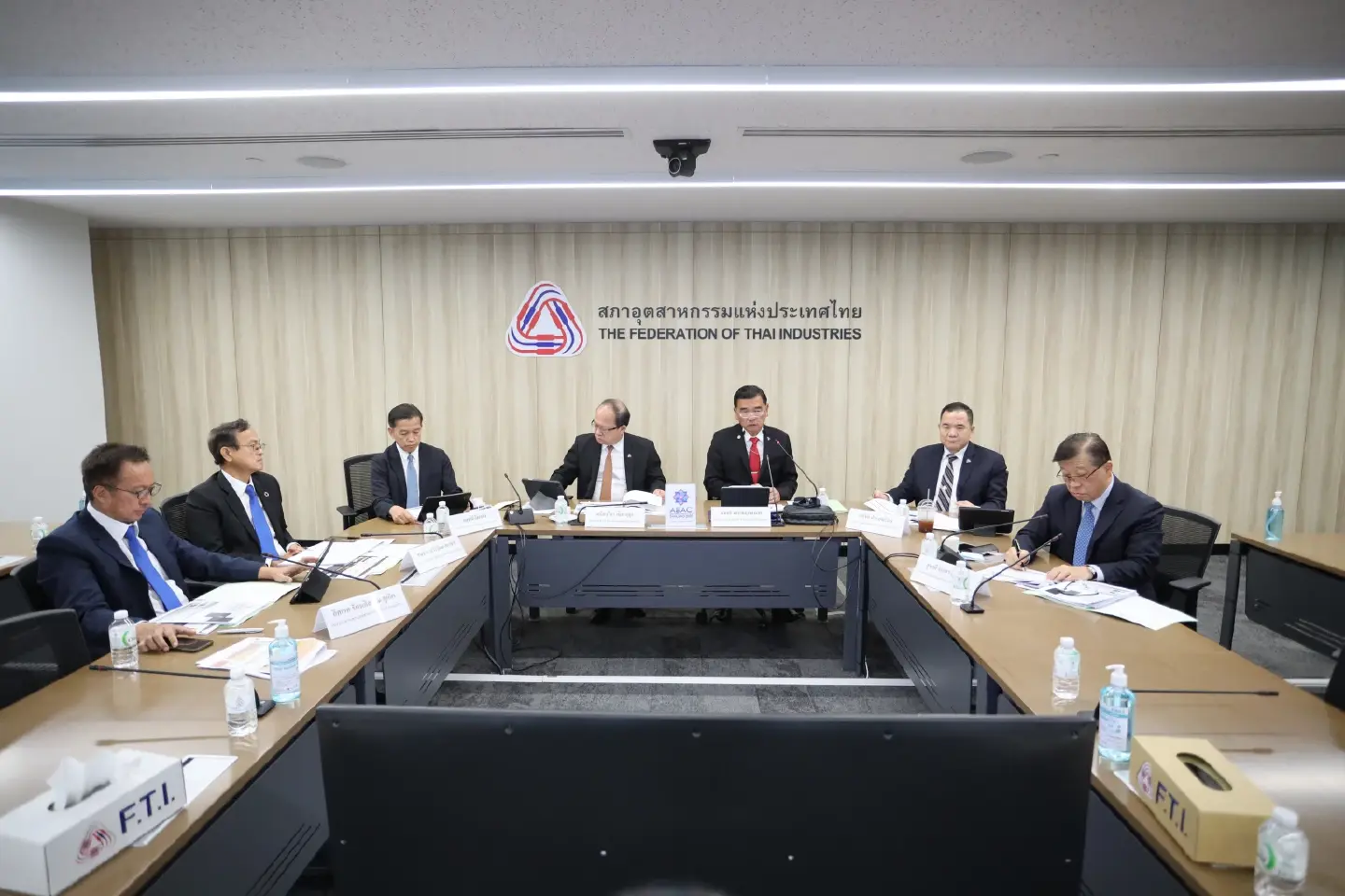 Business sector urges government support to ease power bill burden