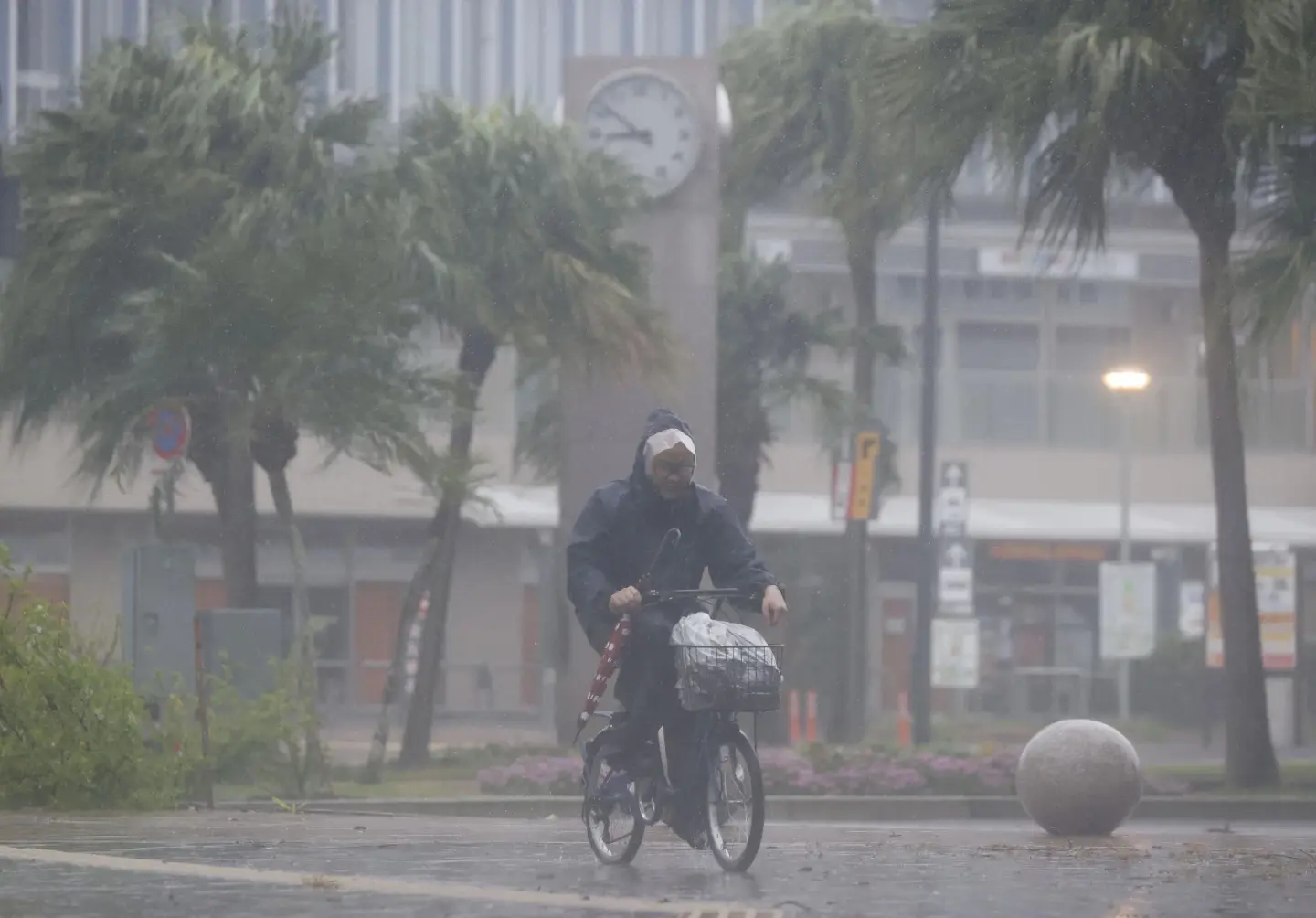 Super Typhoon Nanmadol bears down on southern Japan