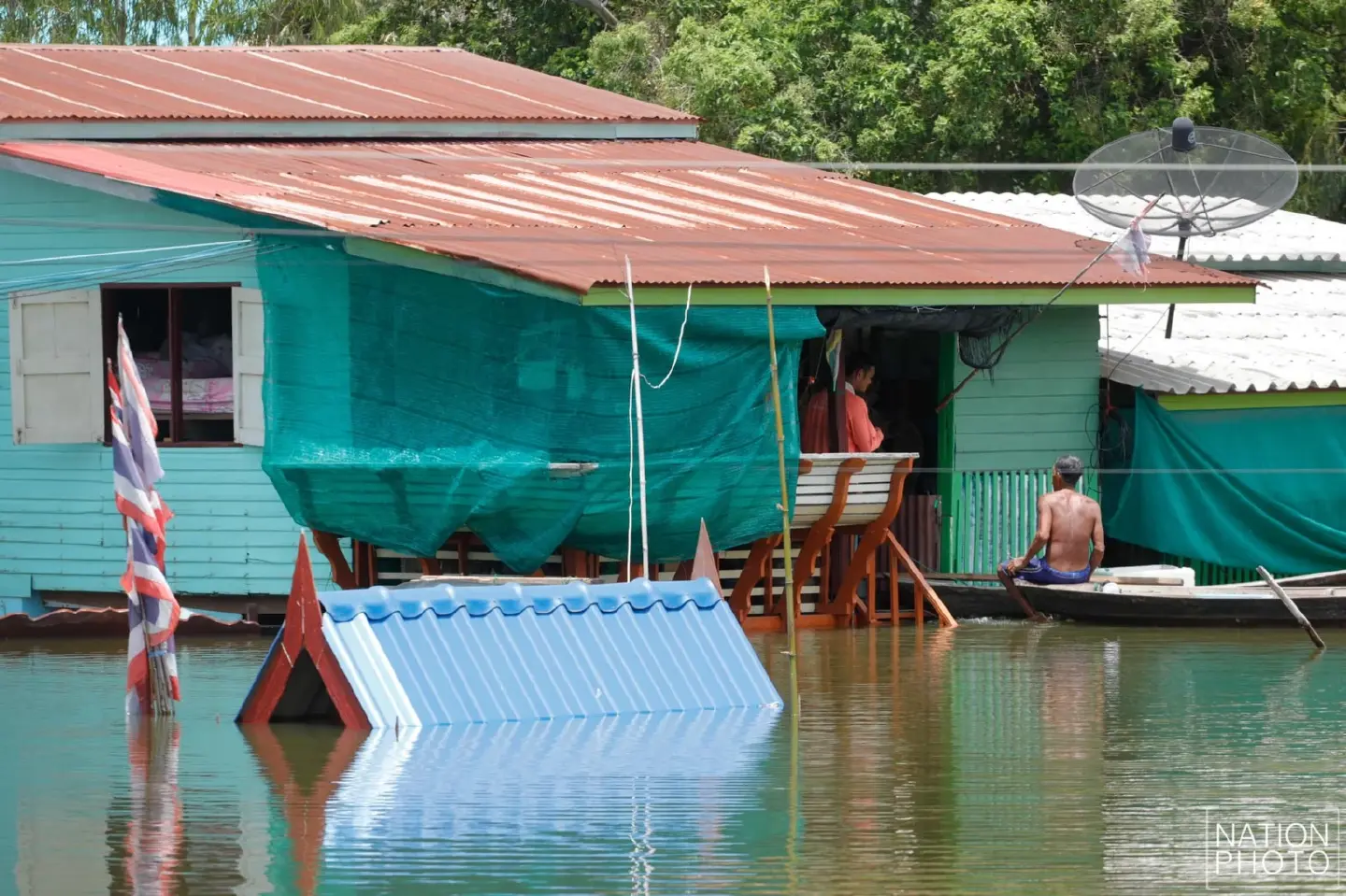 Ayutthaya hit by river overflows Ayutthaya hit by river overflows