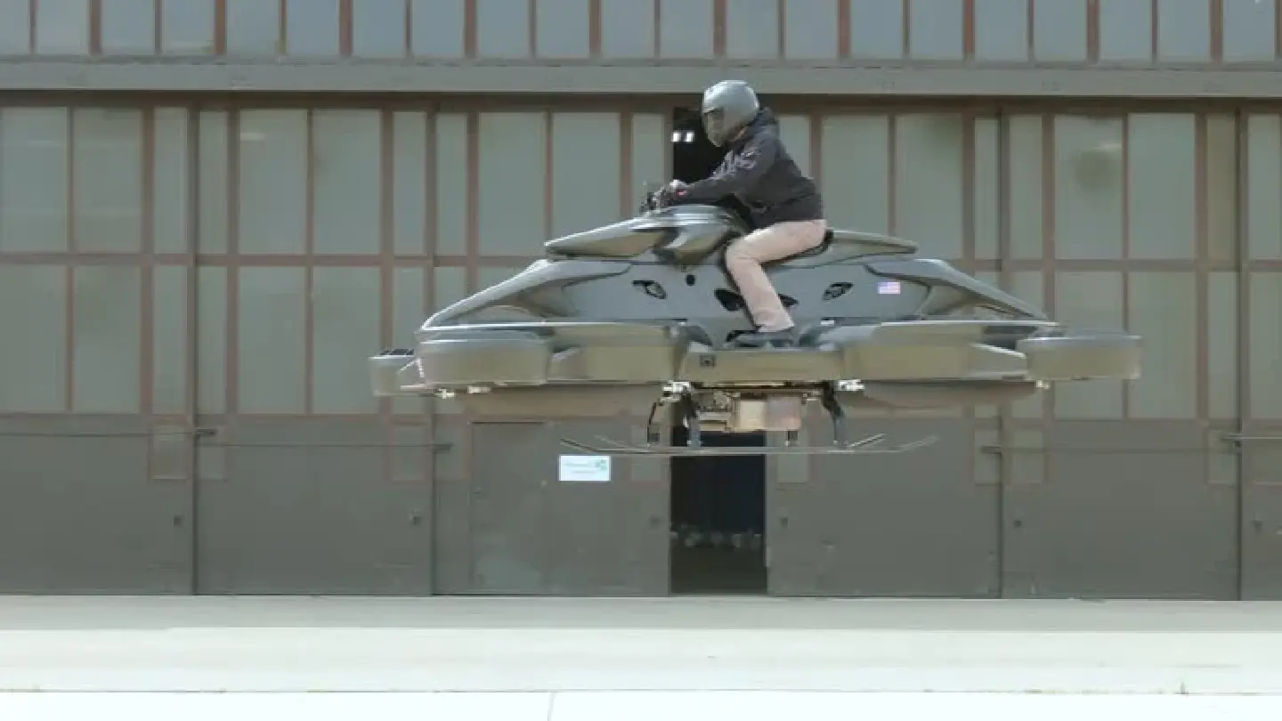 "It felt like Star Wars"; World’s first flying bike makes US debut