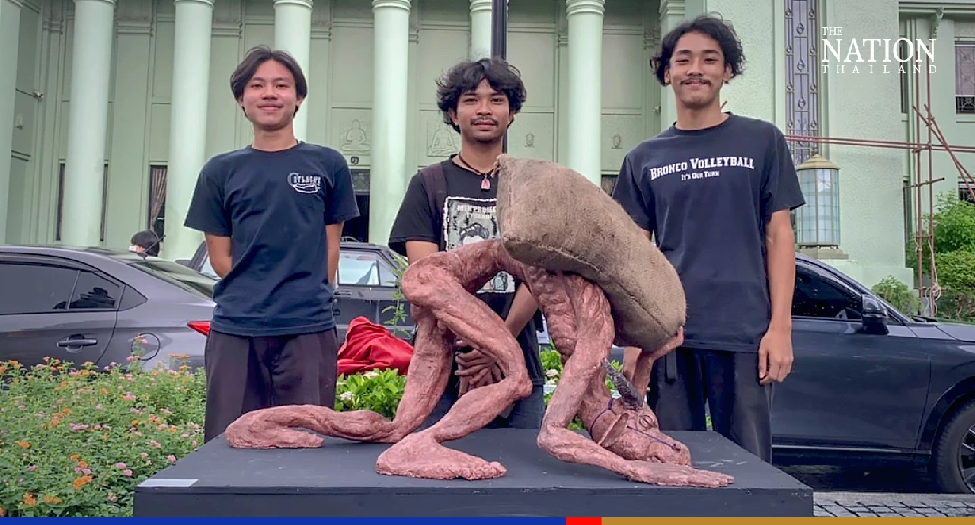 Buffalo sculpture hits nail on the head about citizens’ plight