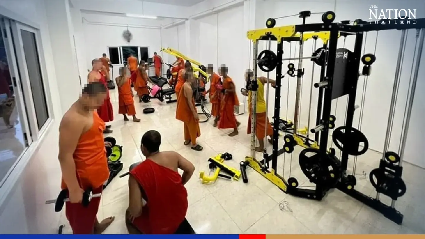 Photos of Buddhist monks working out spark anger among netizens Photos of Buddhist monks working out spark anger among netizens