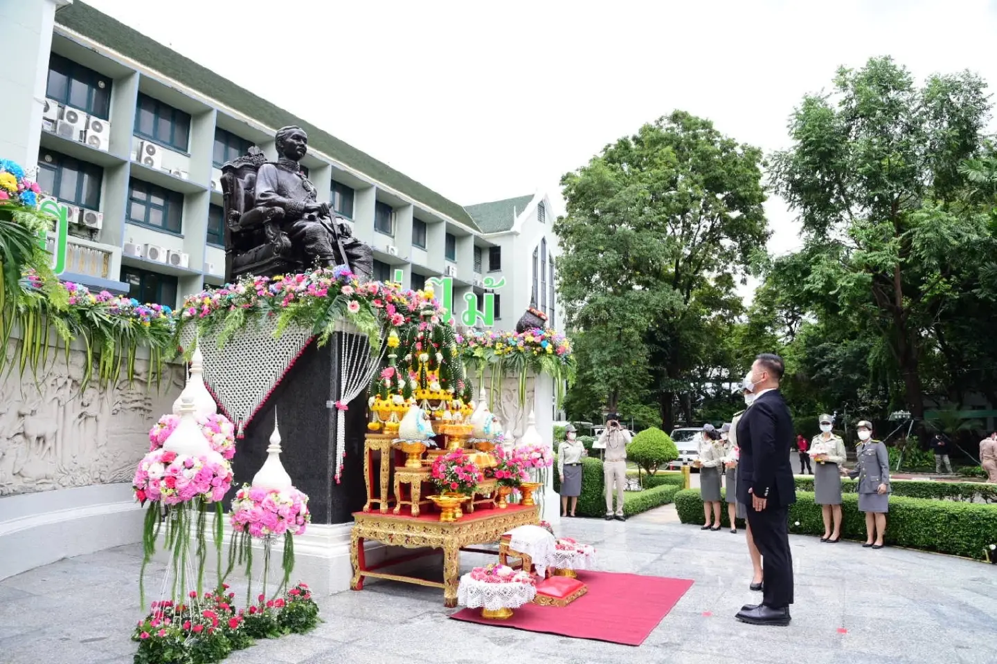 Minister honours forest heroes on the 126th anniversary of the Royal Forest Department