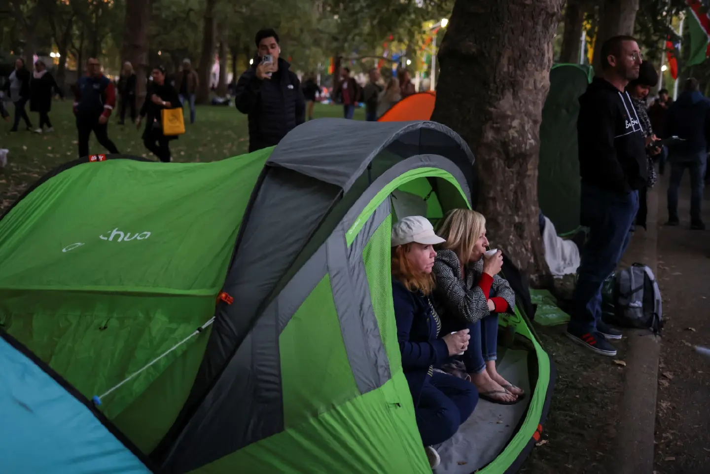 Royal fans camp out for the Queen's procession to Windsor Castle Royal fans camp out for the Queen's procession to Windsor Castle