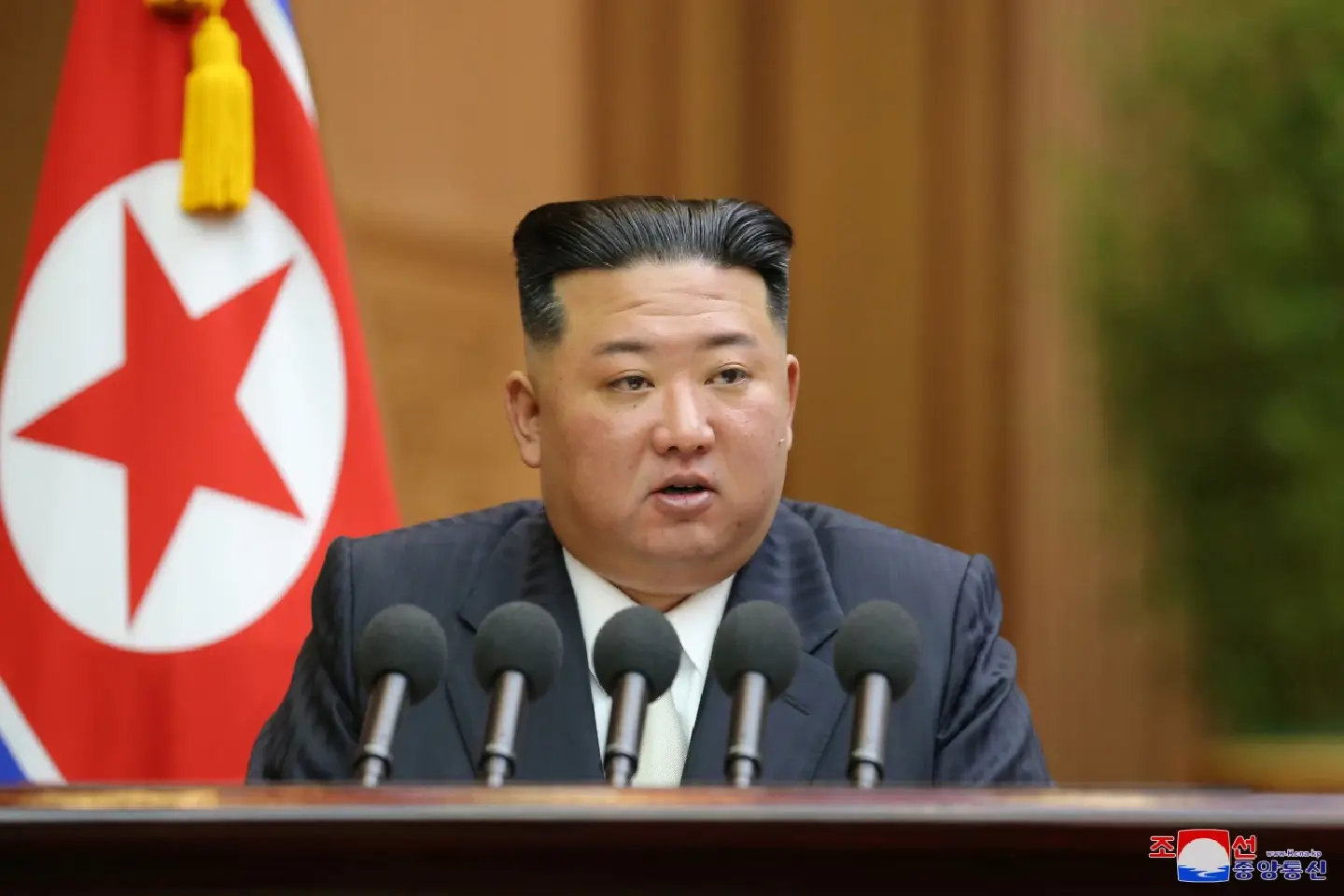 N. Korean leader says his country will never give up nuclear weapons