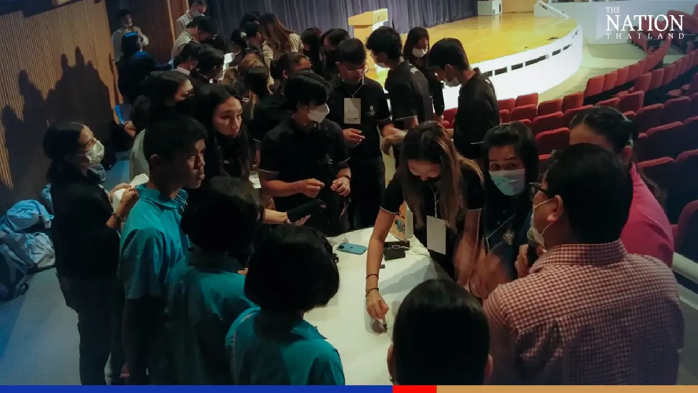 Student e-shopping project aims to bridge Thailand’s notorious education gap