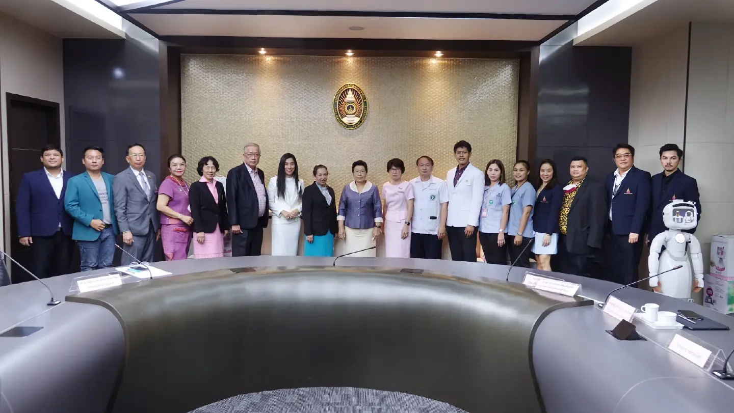 Suan Sunandha Rajabhat University distributes “Sawasdee Nursing Robot” to hospitals