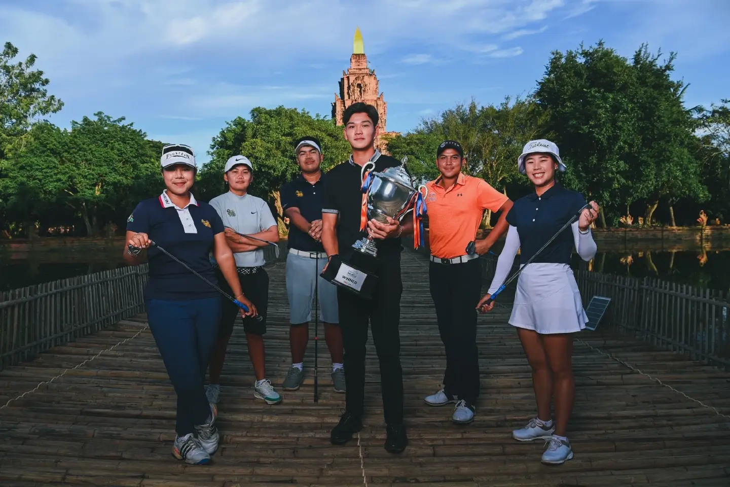 In-form Amarin Leads Contenders in Thailand Mixed Photocall In-form Amarin Leads Contenders in Thailand Mixed Photocall
