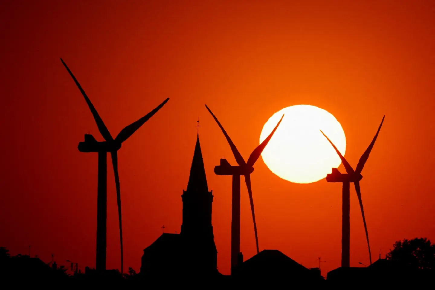Wind and solar top 10% of global power generation for first time Wind and solar top 10% of global power generation for first time