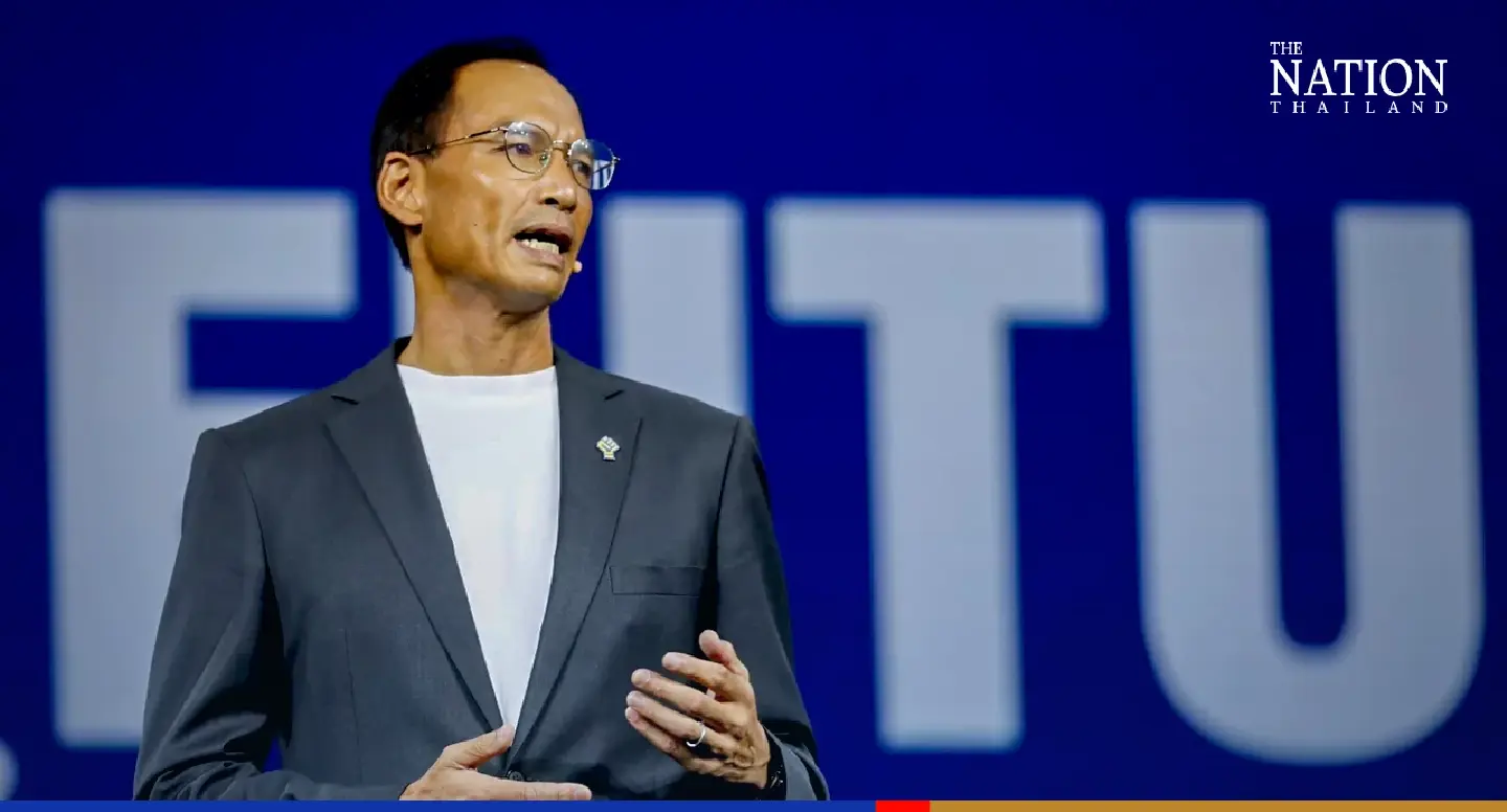 Korn warns against setting predetermined rate for baht against US dollar