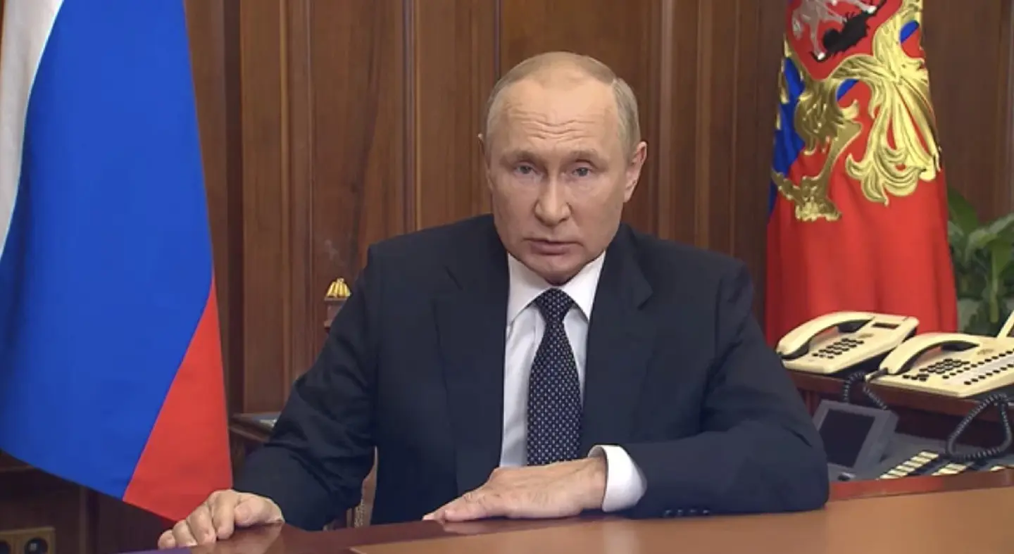 Putin signs decree on partial military mobilisation