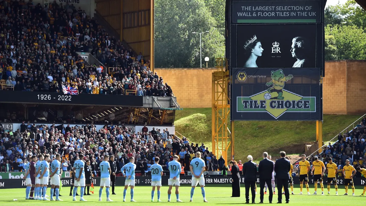 Manchester City and Wolves pay tribute to late Queen as Premier League returns Manchester City and Wolves pay tribute to late Queen as Premier League returns
