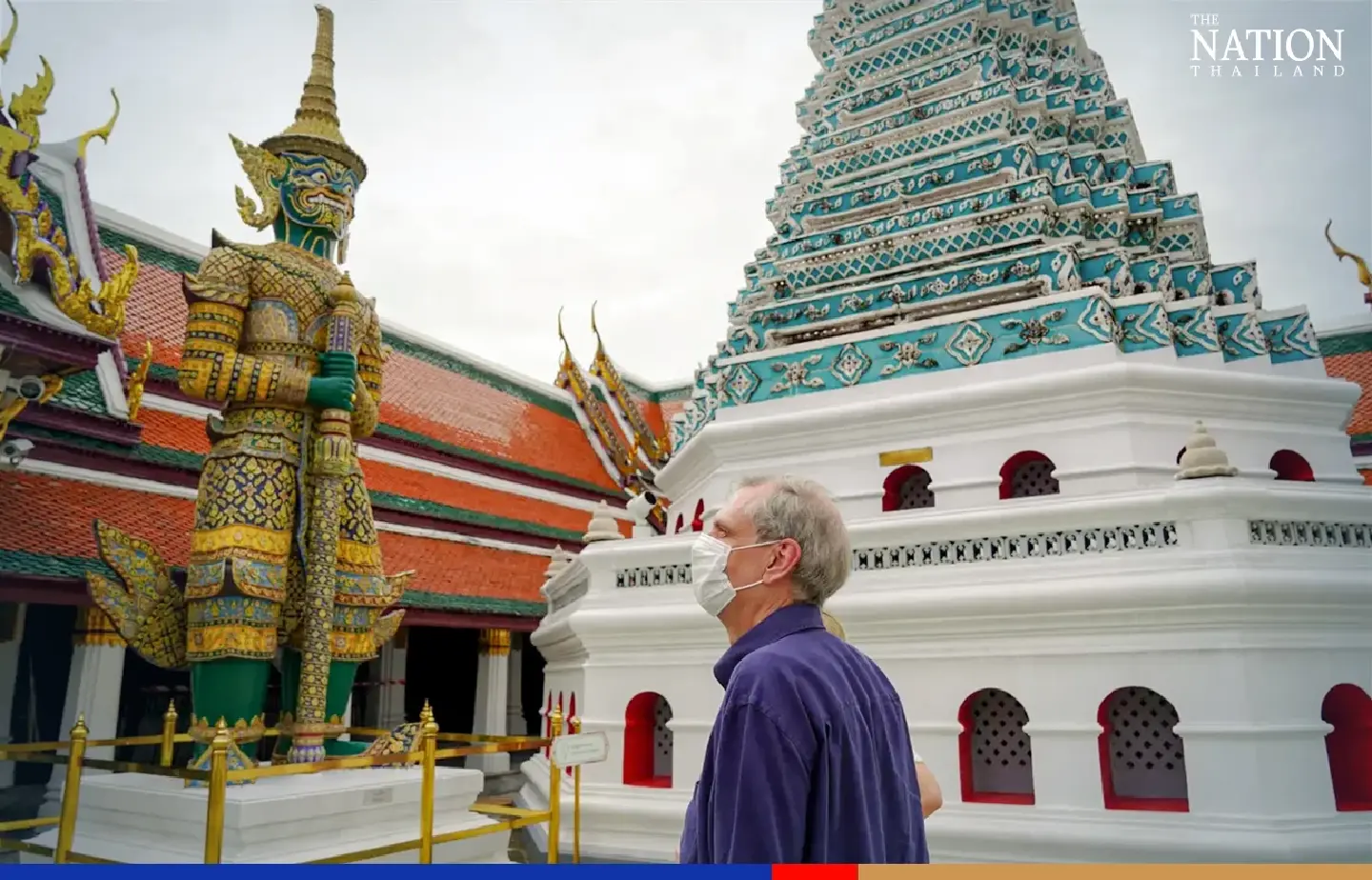 New US ambassador tucks into street food on first tour of Bangkok