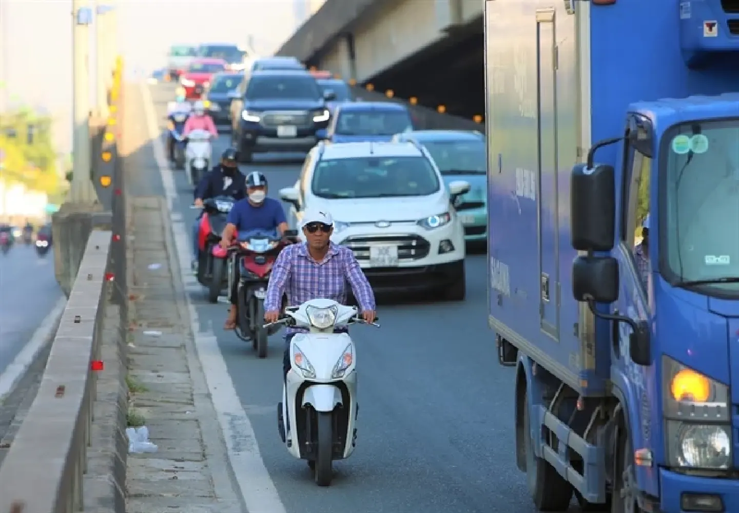 Carpocalypse Now? Vietnam’s soaring car ownership threatens to clog roads and air
