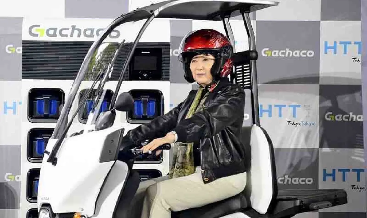 Electric motorbikes in Tokyo can swap batteries as part of net-zero scheme