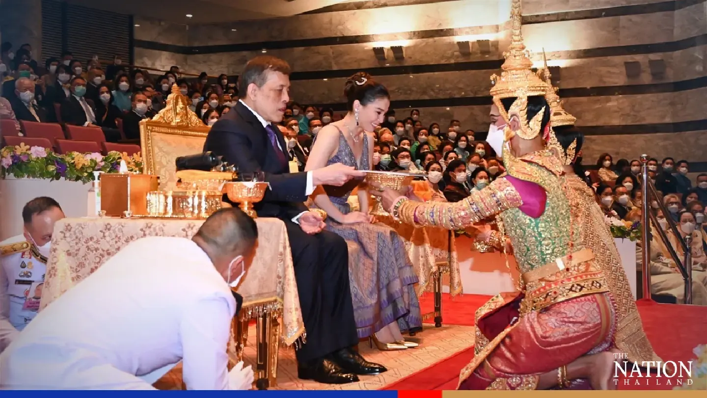 Their Majesties attend revival of annual Khon Luang performance in Bangkok