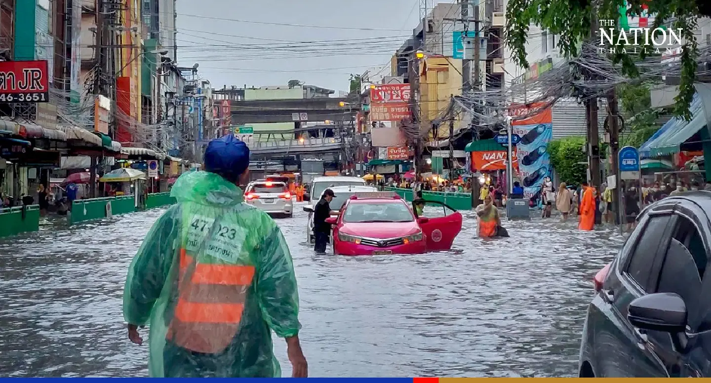 Bangkokians advised to work from home today until Friday as more floods expected