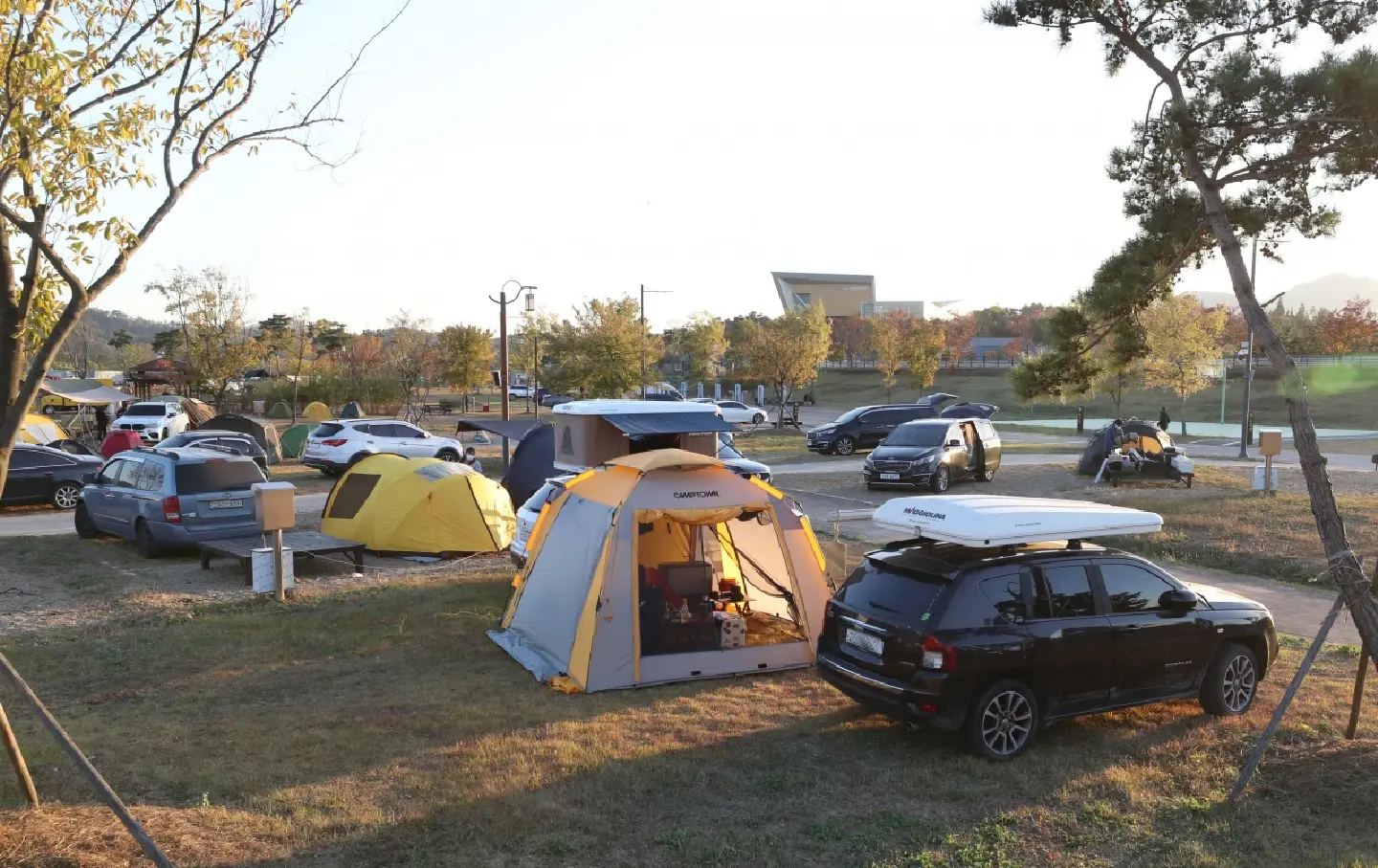Koreans ditch camping for hotels as tourism rebounds from Covid