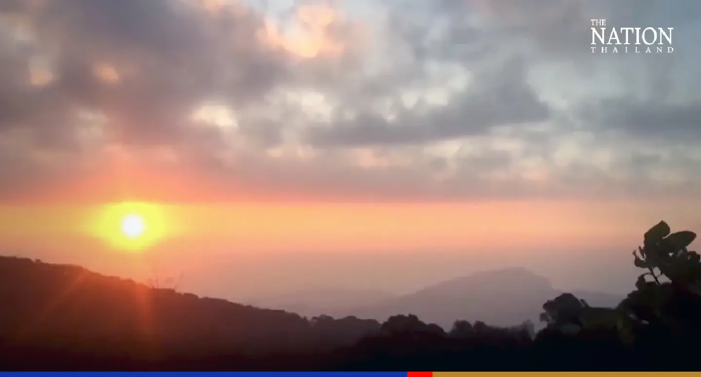 Doi Inthanon sees 10C temperature for 2nd day, thick fog envelopes Loei
