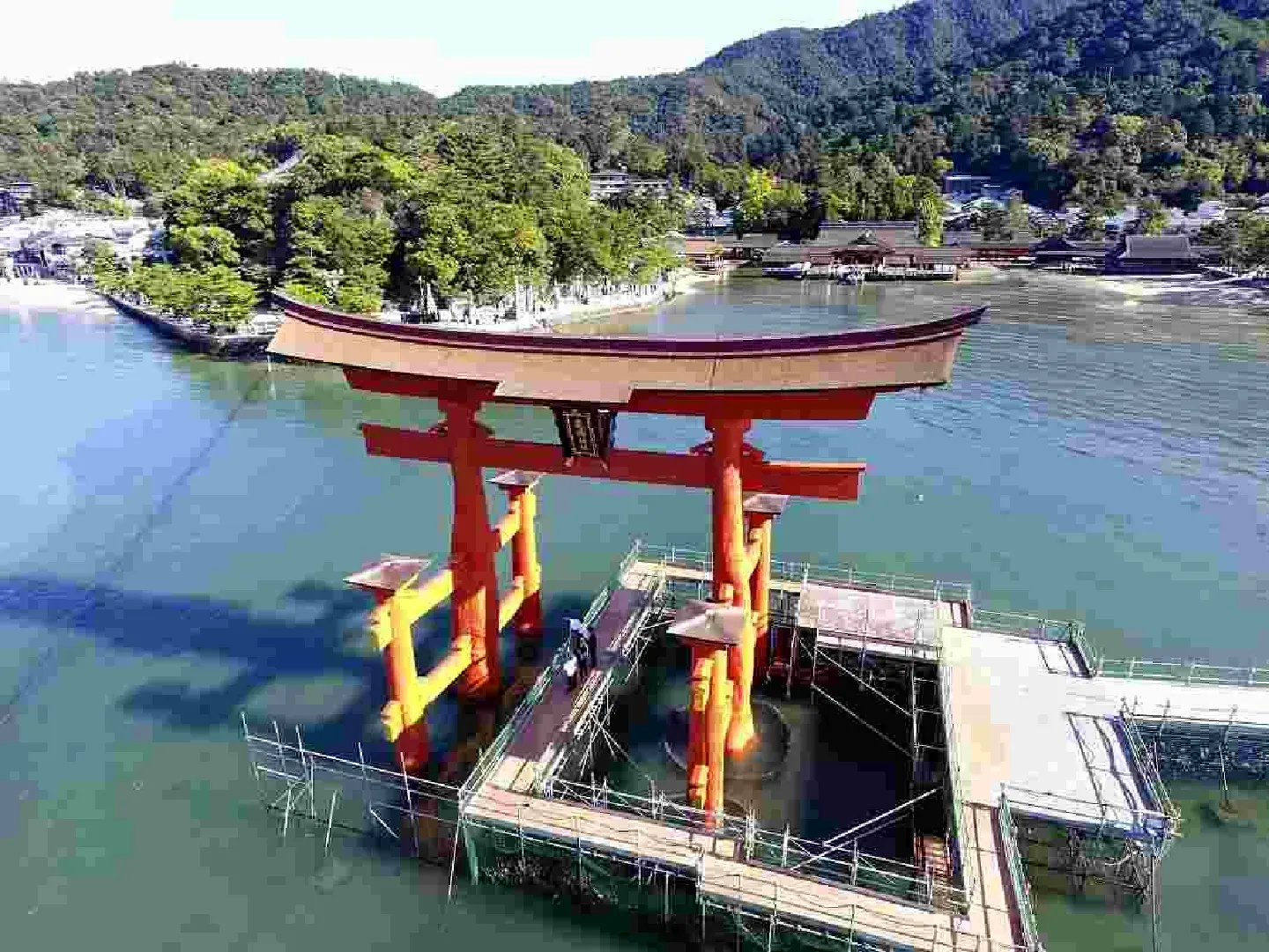 Japan’s iconic Itsukushima Shrine returns to its glory after renovation Japan’s iconic Itsukushima Shrine returns to its glory after renovation