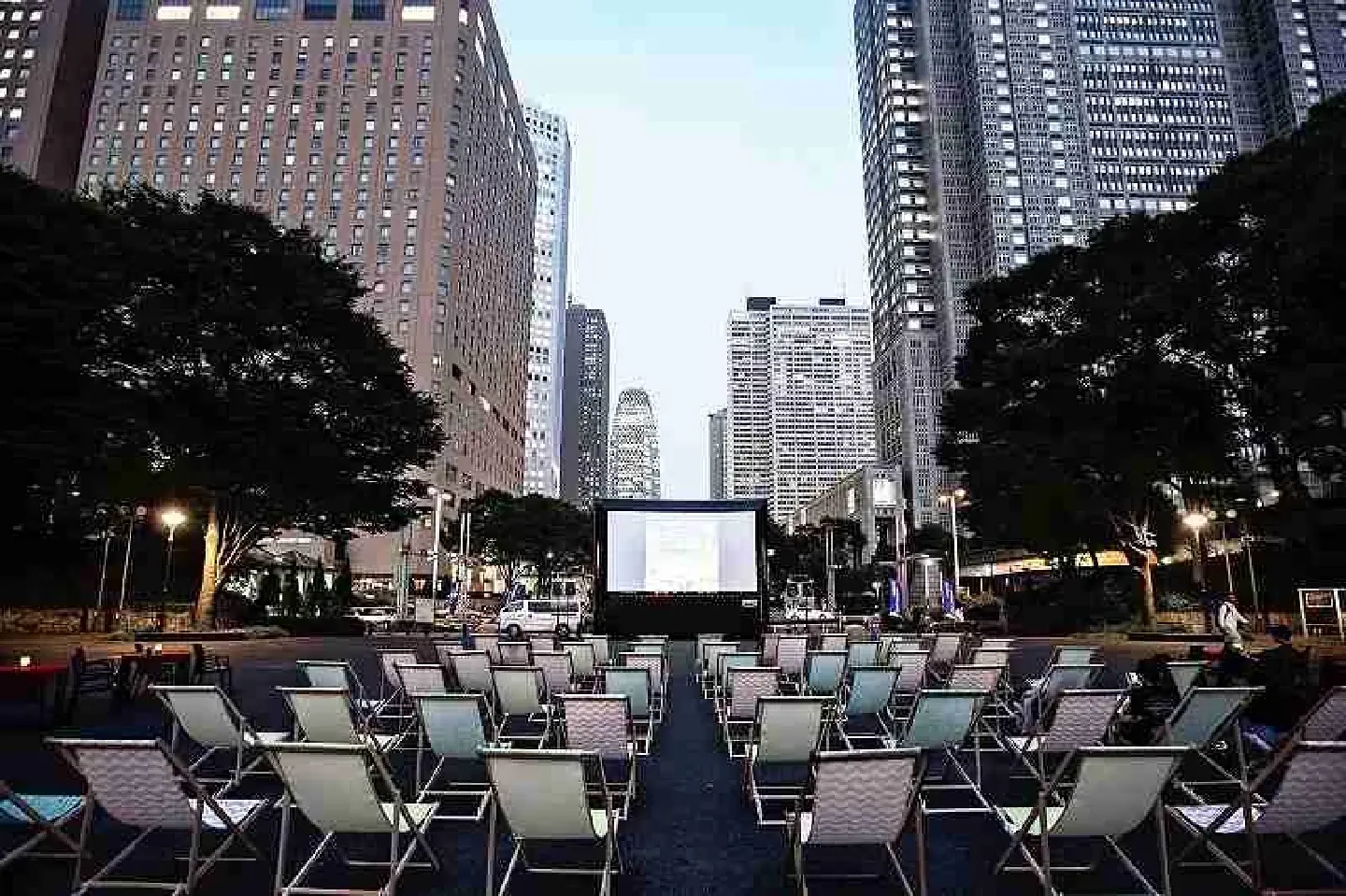 Open-air film festival brings romance back to Tokyo after 2-year hiatus