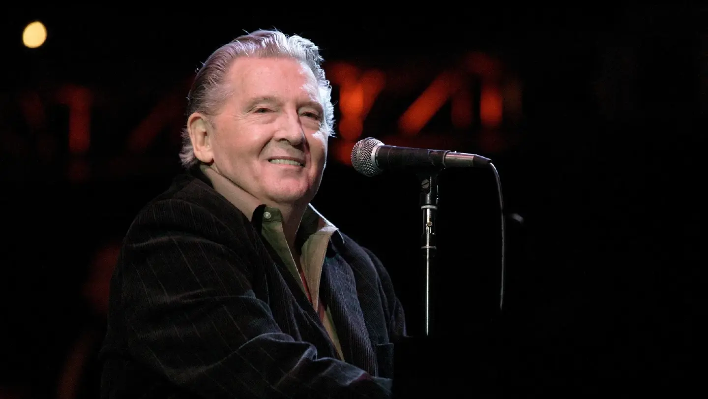 Rock n' Roll pioneer Jerry Lee Lewis has died at age 87