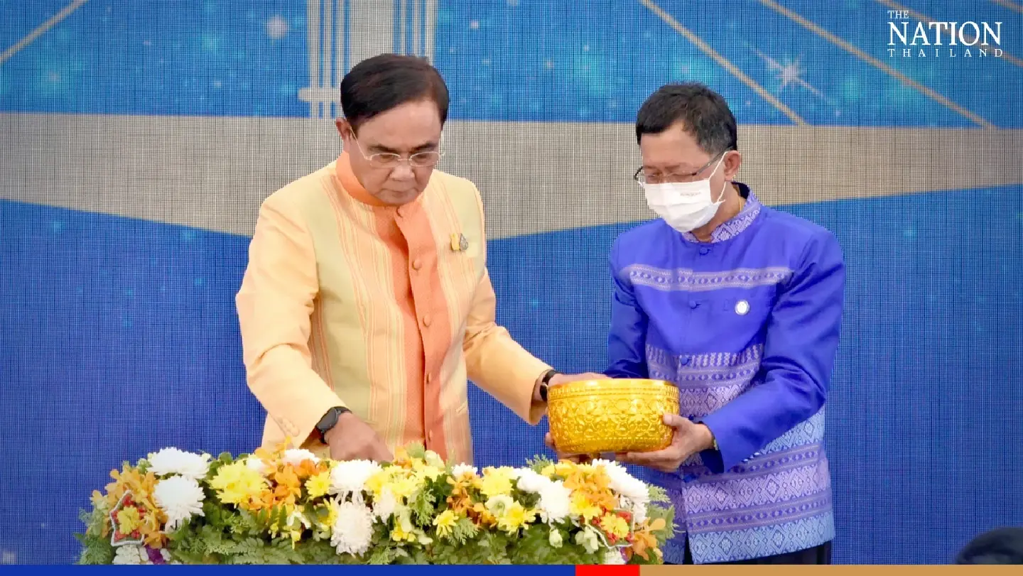 Thai, Laos PMs ‘lay’ foundation stone for 5th Thai-Laos Friendship Bridge