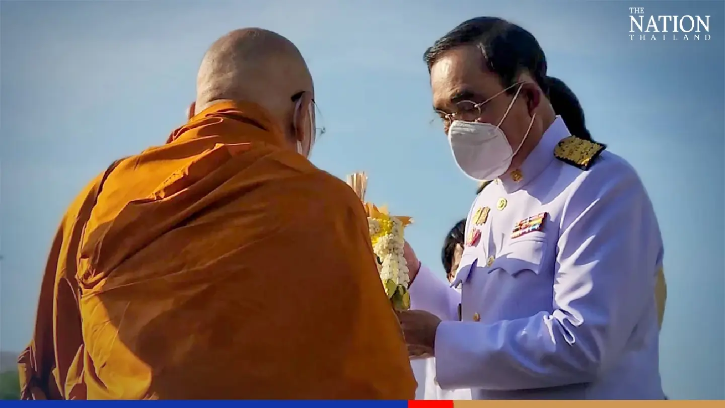 PM, ministers mark Memorial Day for King Bhumibol Adulyadej the Great