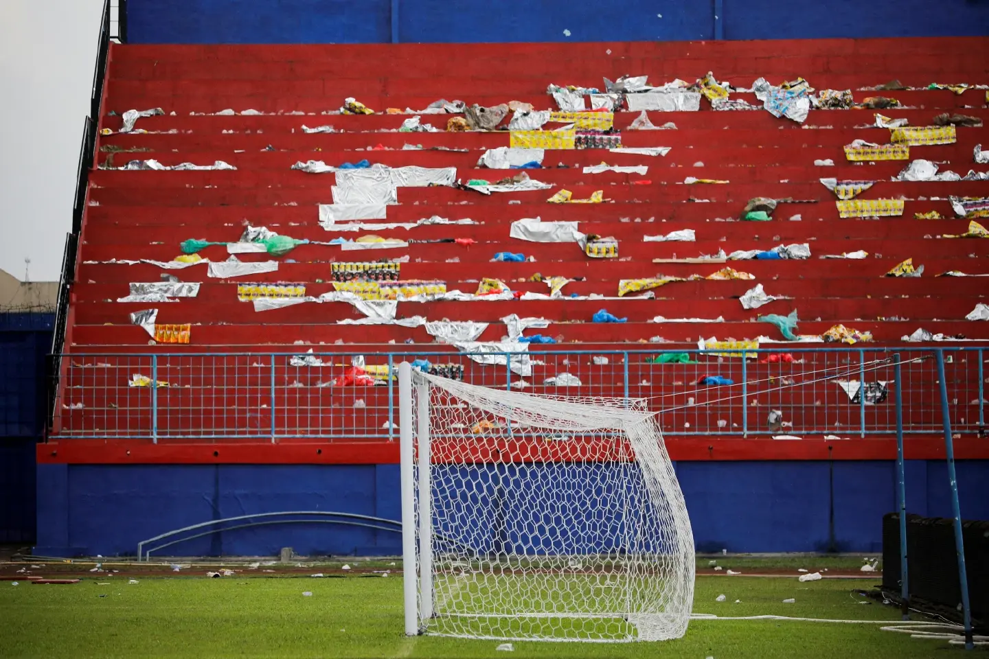 Death toll from Indonesia's football match stampede revised down to 125: official
