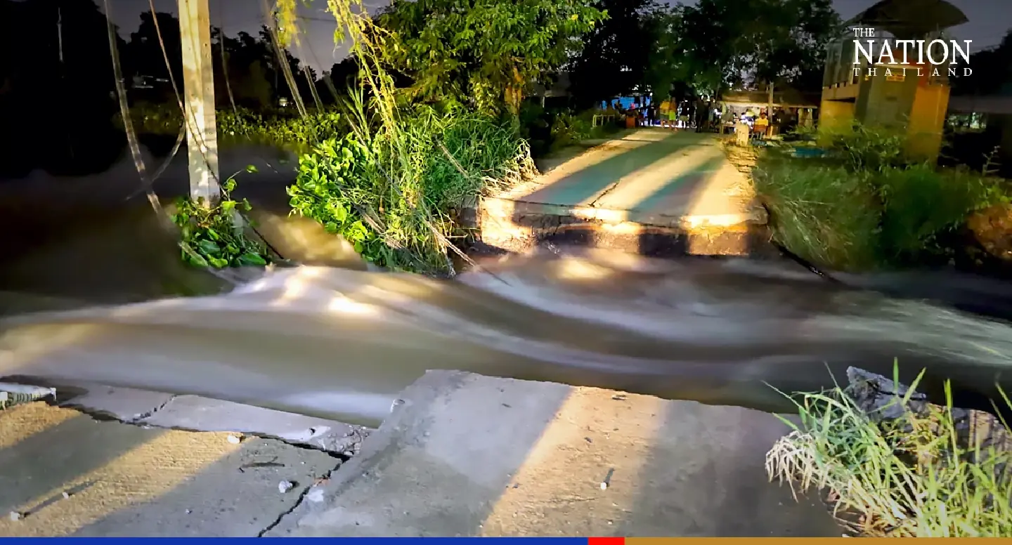 Ayutthaya river overflows, washing away road and flooding 3 districts