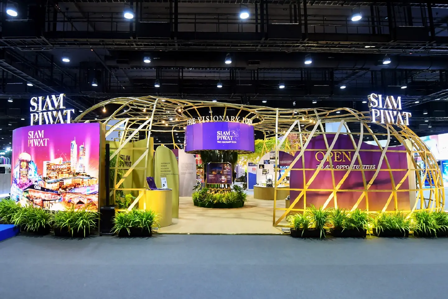 Siam Piwat provides full support to promote APEC 2022, showcasing business capabilities of Universe of Value for sustainability of all parties