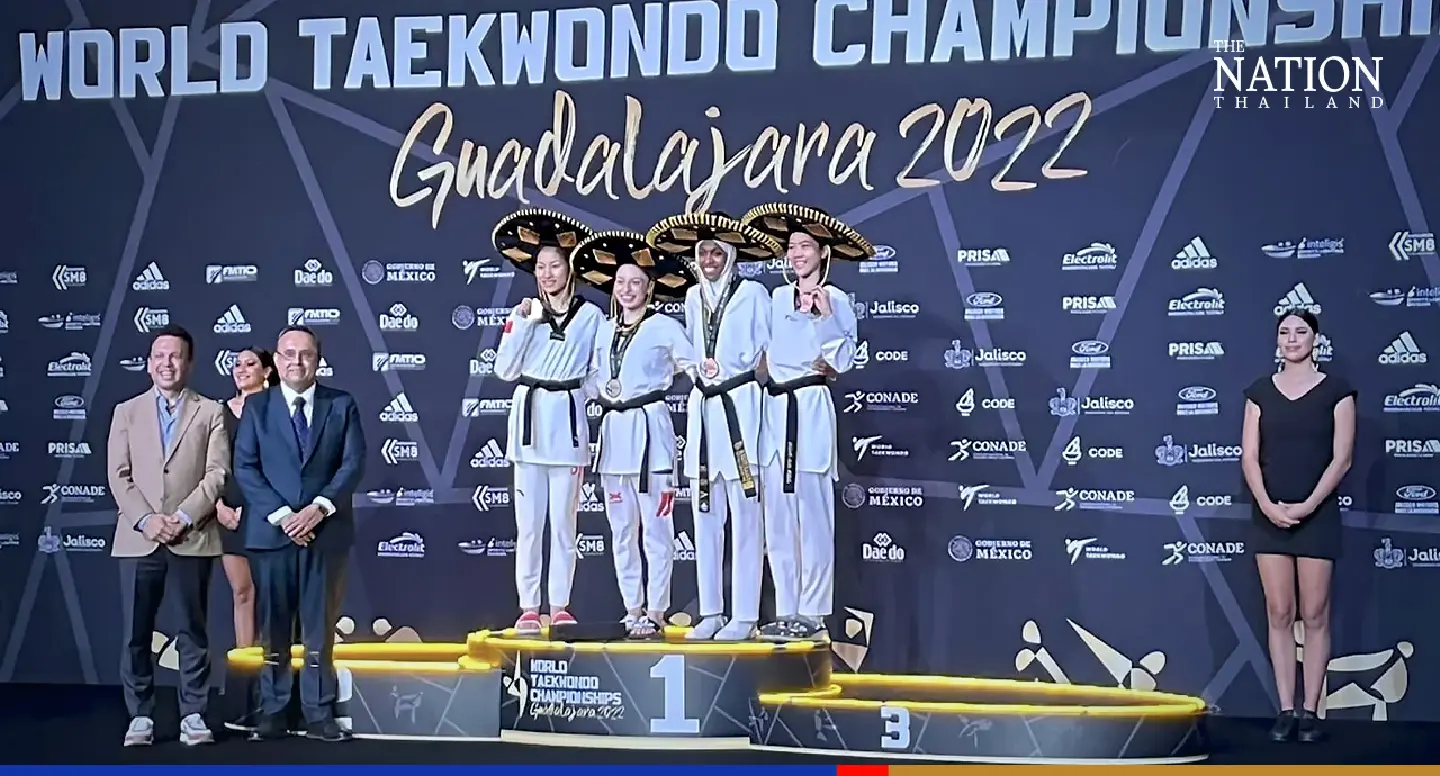 Panipak falls in semis, settles for bronze at World Taekwondo Championships Panipak falls in semis, settles for bronze at World Taekwondo Championships
