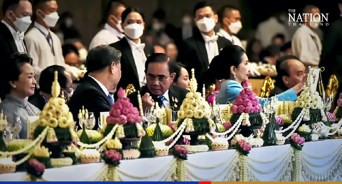 Prayut and Xi exchange smiles, friendly chat at Bangkok Gala Dinner