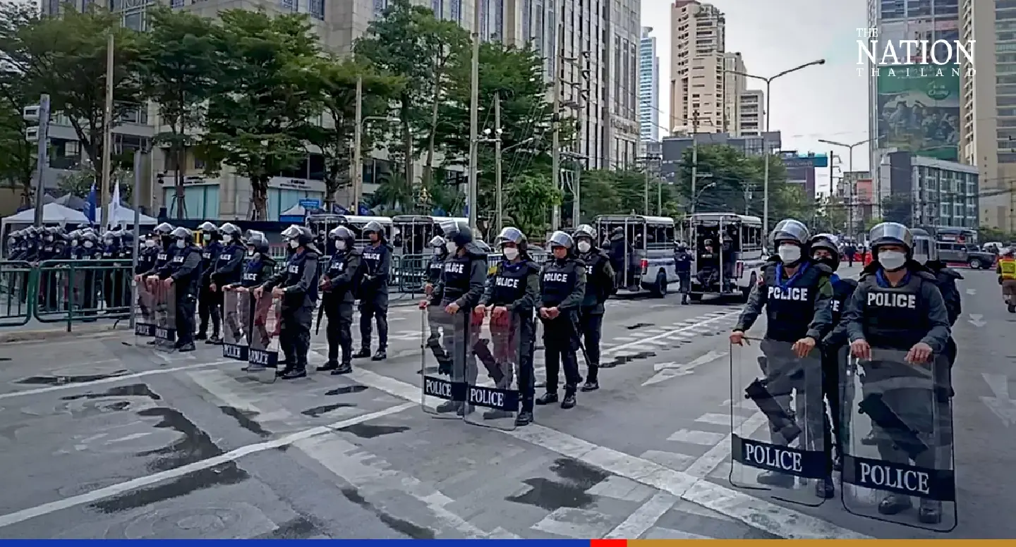 Small groups defy police ban with sporadic protests on Bangkok streets Small groups defy police ban with sporadic protests on Bangkok streets
