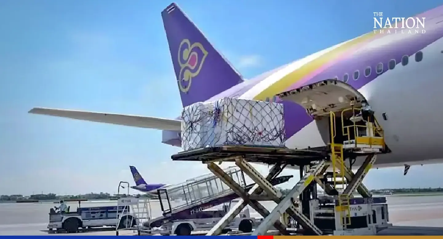 Minister threatens to replace THAI baggage handler after Suvarnabhumi delays