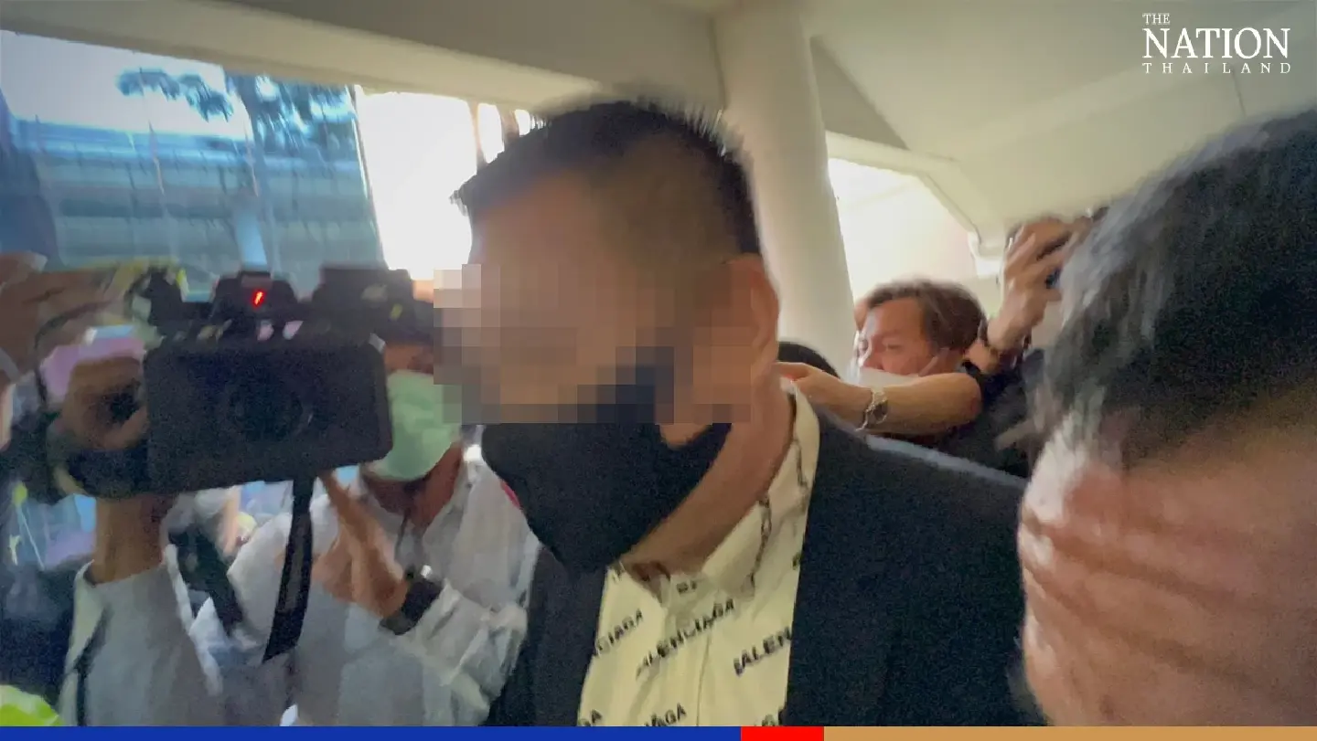 Alleged Chinese drug-ring boss surrenders to police in Bangkok
