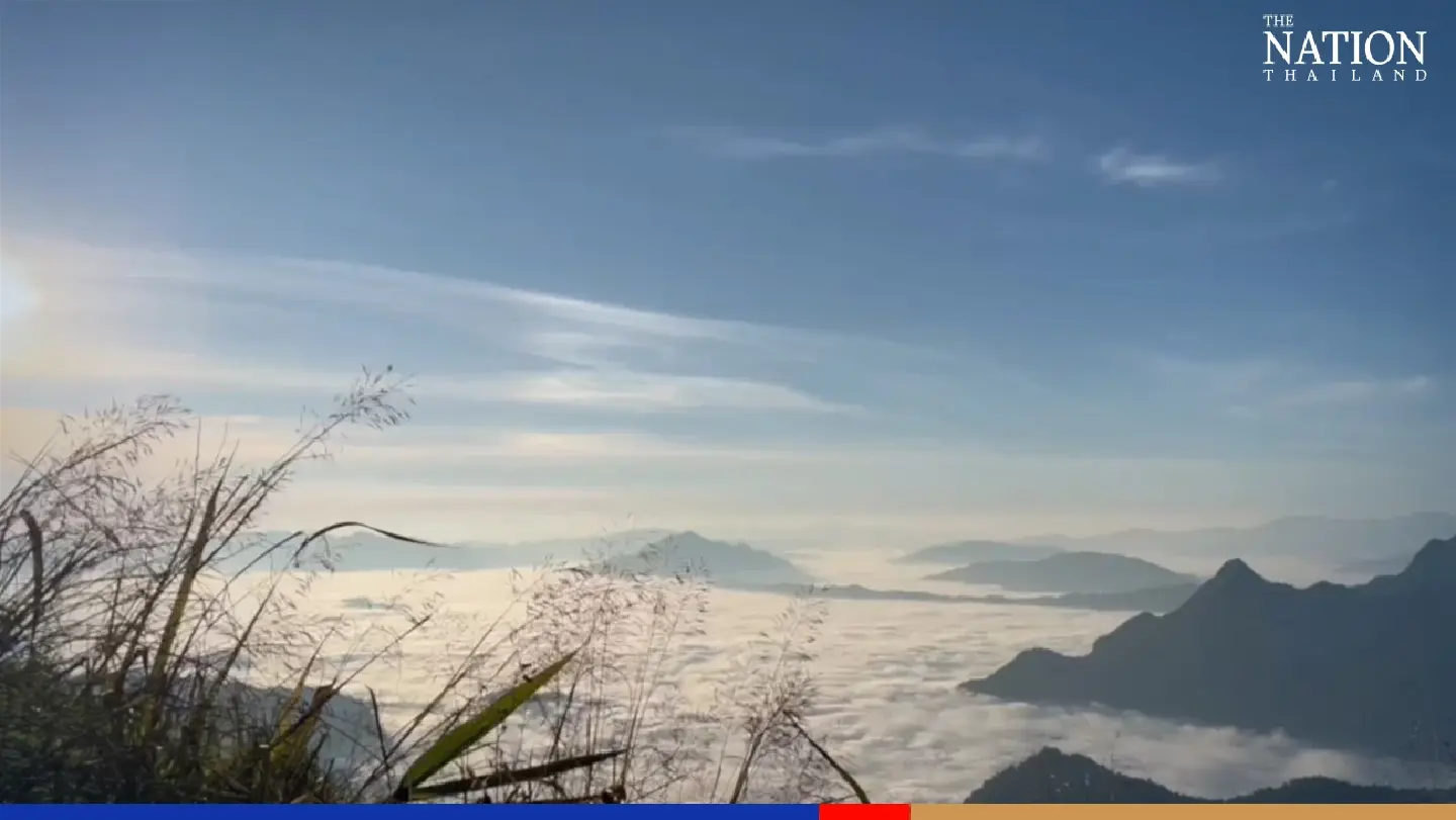 Thai city folk head up North to enjoy misty cool mornings