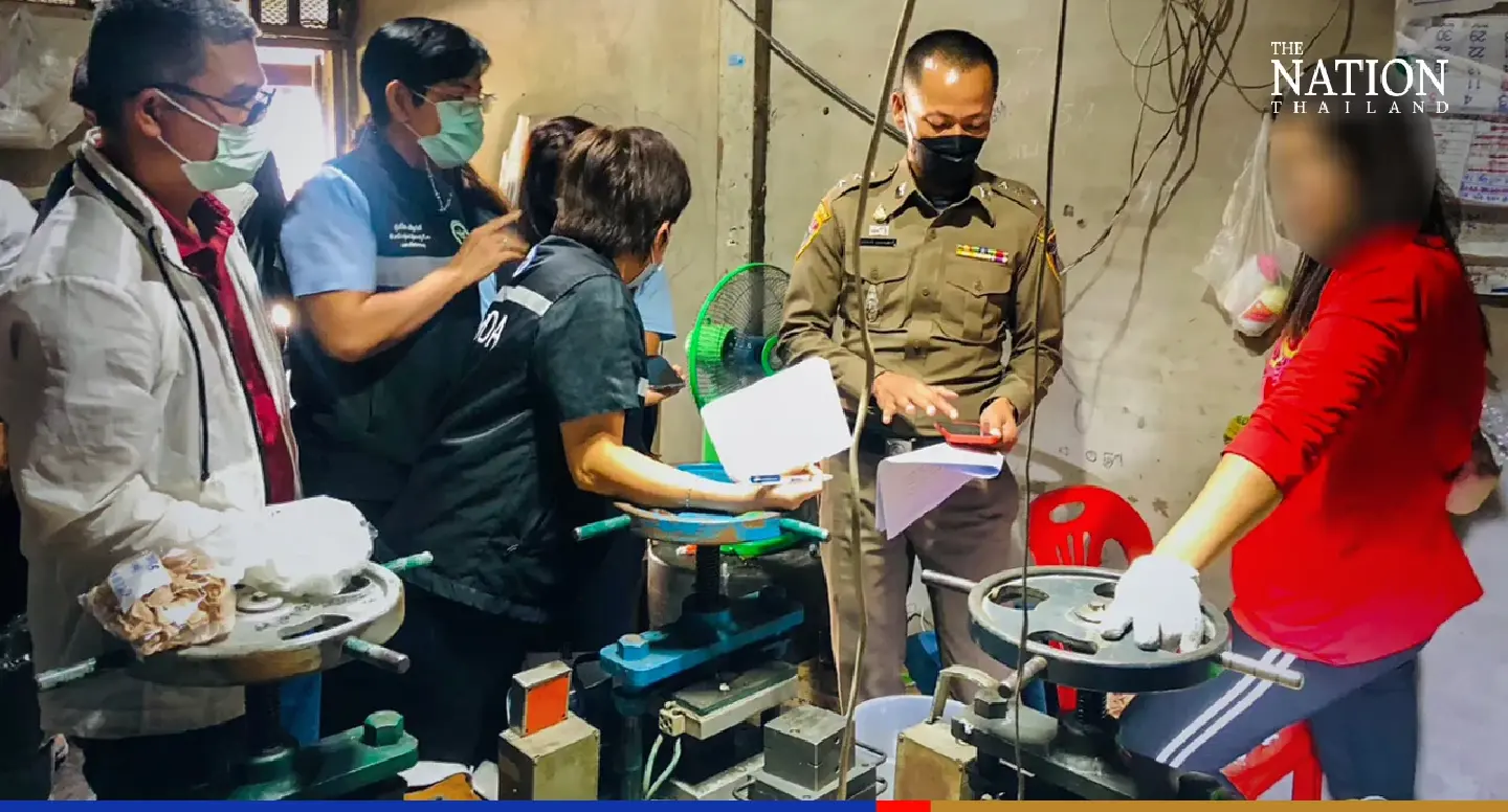 Booby trap! Police raid fake silicone factory in Suphan Buri Booby trap! Police raid fake silicone factory in Suphan Buri