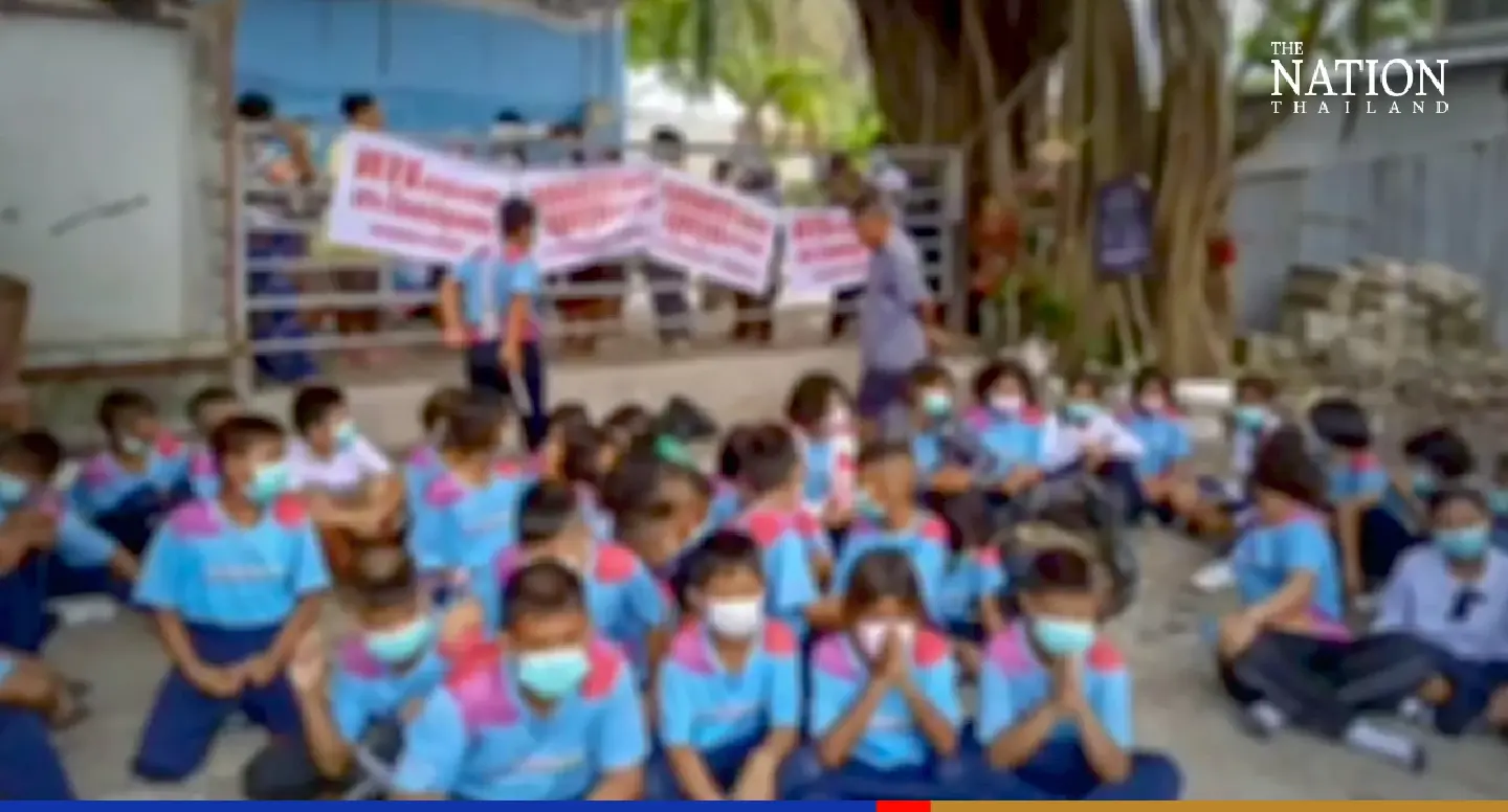 Lipe’s Sea Gypsy pupils battle workers to protect their passage to school