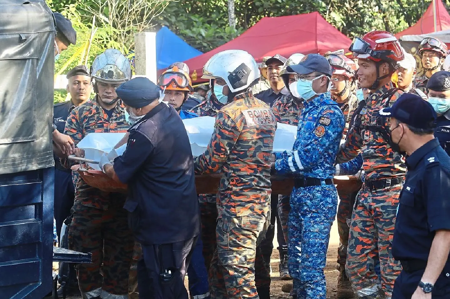 Body of final landslide victim found in Malaysia