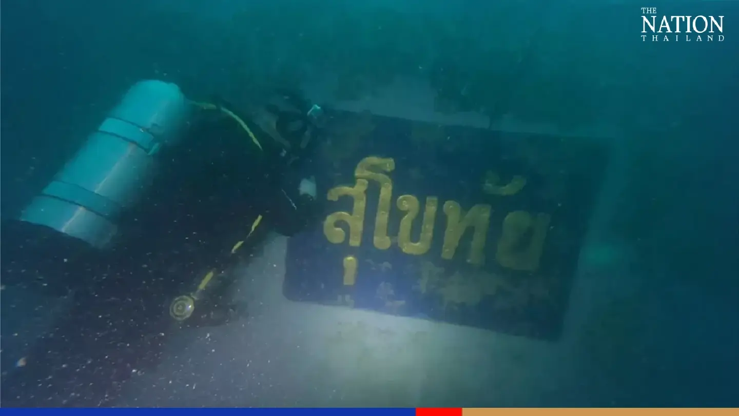 First underwater images of HTMS Sukhothai surface as divers search wreck