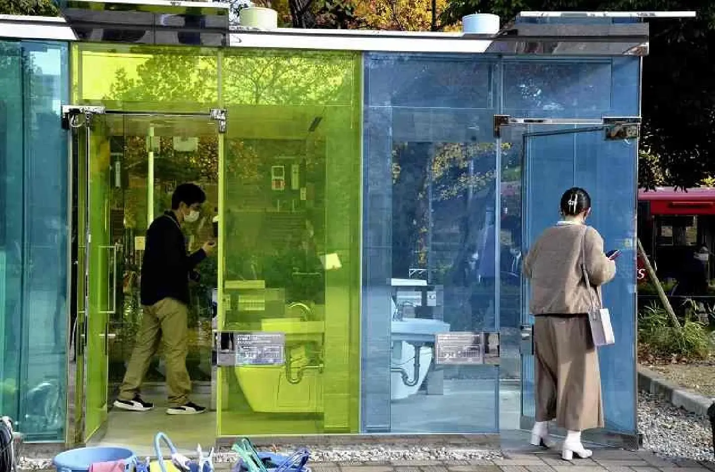 Tour of innovative public lavatories held in Shibuya Ward, Tokyo Tour of innovative public lavatories held in Shibuya Ward, Tokyo