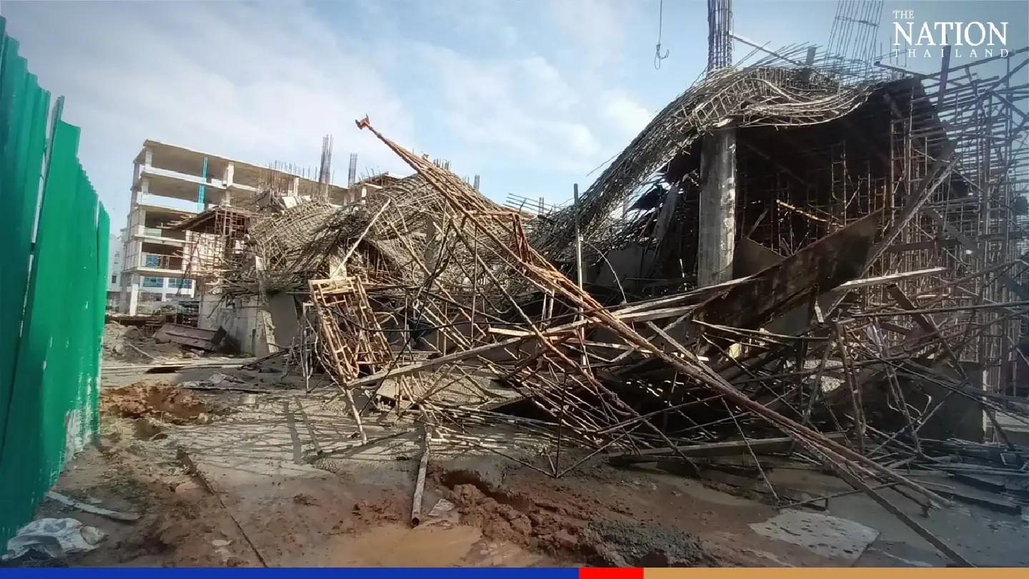 Utility building under construction in Phitsanulok collapses killing 1 Utility building under construction in Phitsanulok collapses killing 1