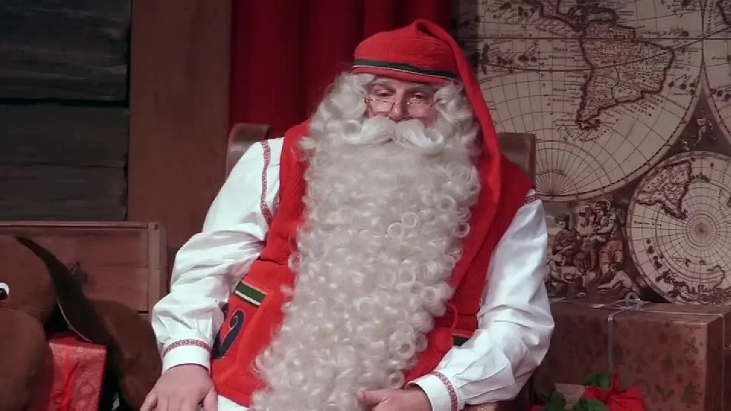Show love and empathy, says Santa, as people mark Christmas worldwide Show love and empathy, says Santa, as people mark Christmas worldwide