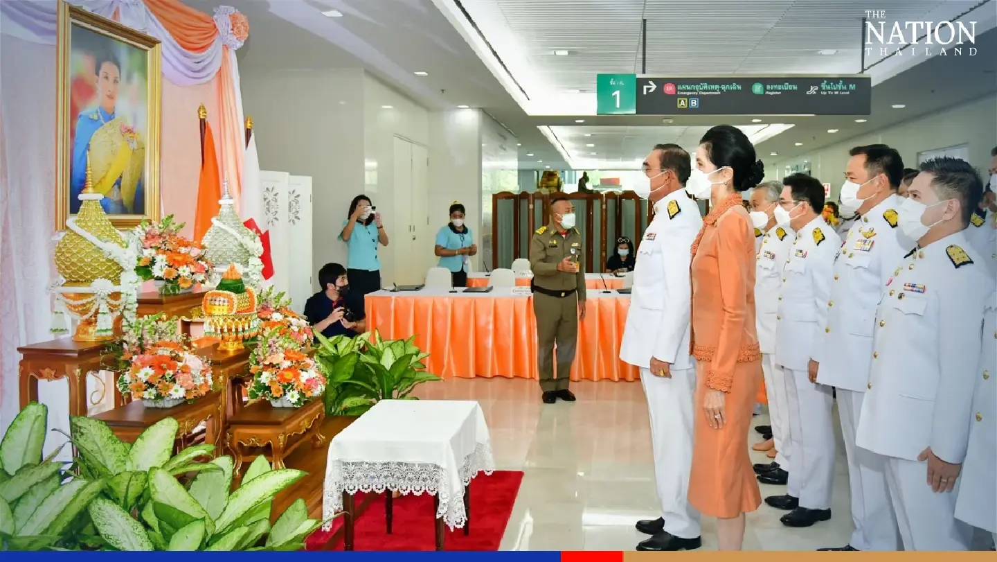 Prayut leads well-wishing ceremony for Princess Bajrakitiyabha at hospital