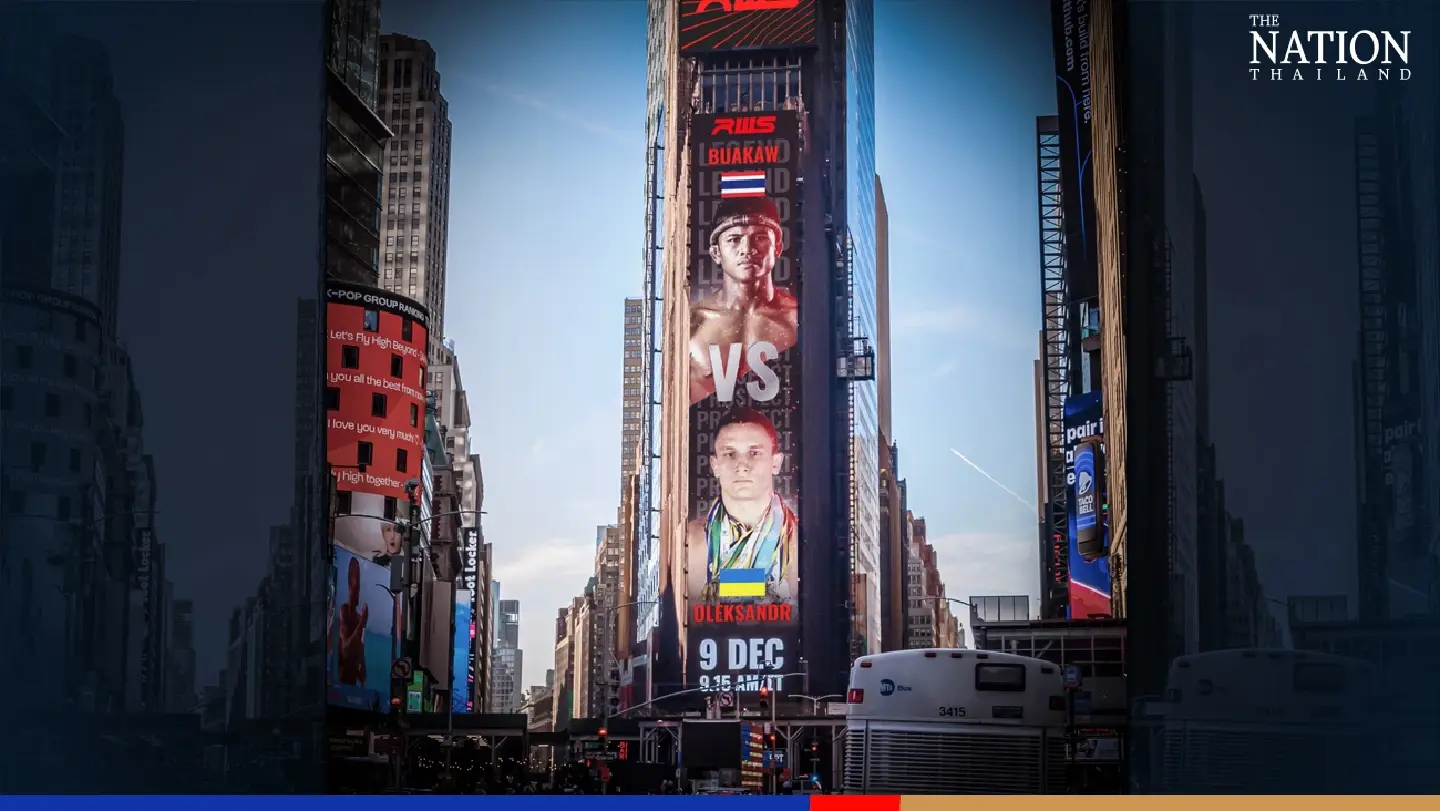 Muay Thai ace Buakaw draws attention at NY Times Square