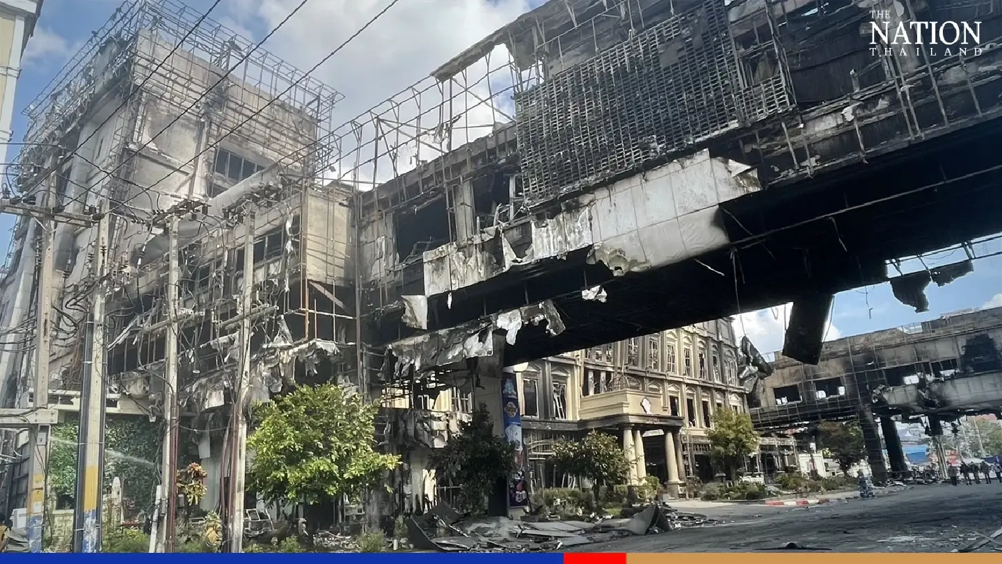 Rescue workers search for victims on higher floors of hotel after deadly Poipet casino blaze Rescue workers search for victims on higher floors of hotel after deadly Poipet casino blaze