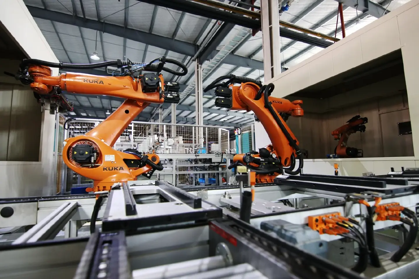 Thai and Singaporean firms form JV to produce batteries for electric vehicles Thai and Singaporean firms form JV to produce batteries for electric vehicles