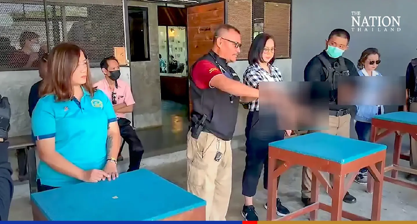Mae Sot gold shop owners grab guns after armed robberies on border